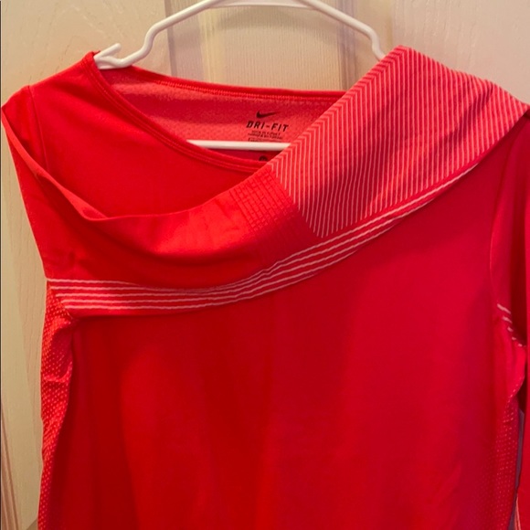 Nike Epic Knit Seamless Dri Fit Long Sleeve Top - Picture 2 of 4